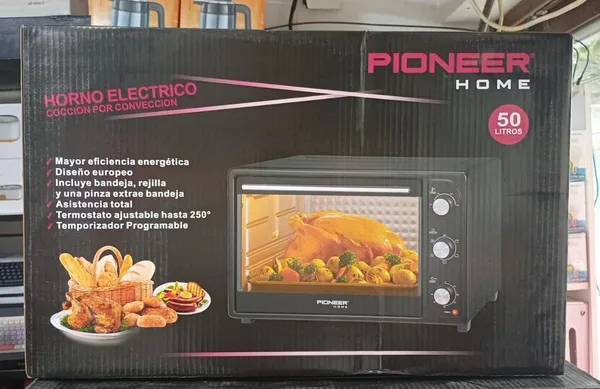 HORNO ELÉCTRICO PIONEER 50lts incluye bandeja y parrilla una pinza extrae bandeja termostato ajustable hasta 250g temporizador programable